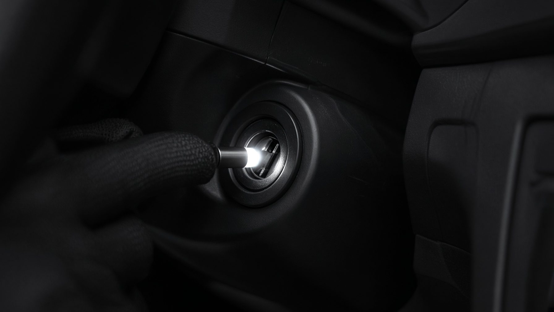Automotive ignition cylinder